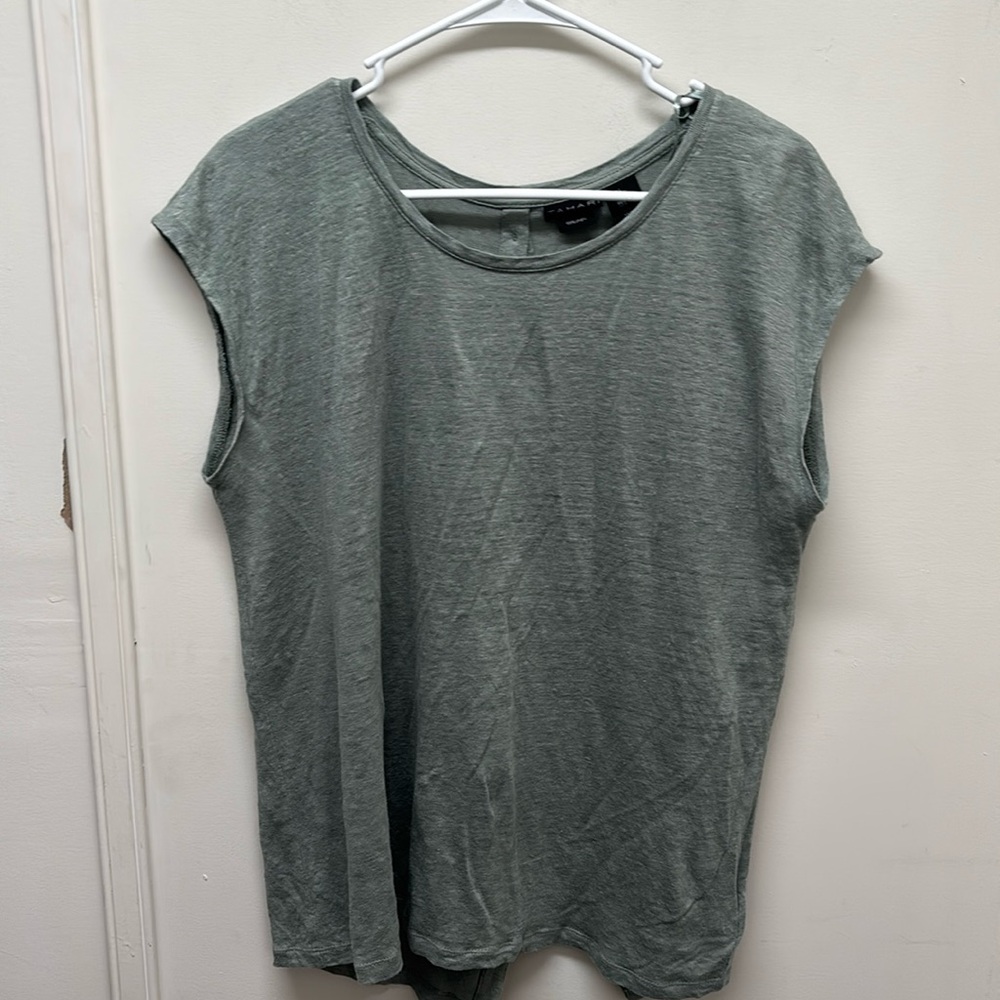 TAHARI Blouse - Size L